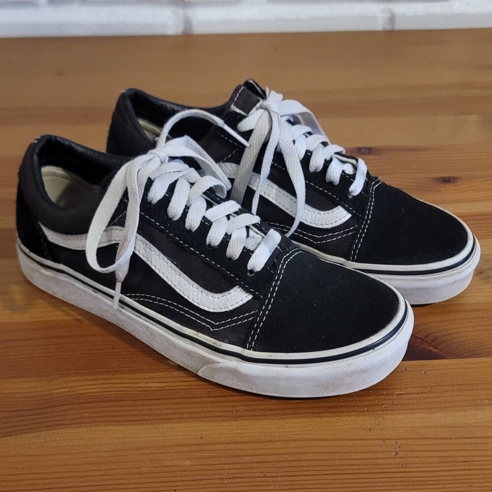 Vans classic low tops